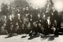La cérémonie de paraphe des Accords de Paris au Centre de conférences internationales, rue Kléber, France, le 23 janvier 1973.