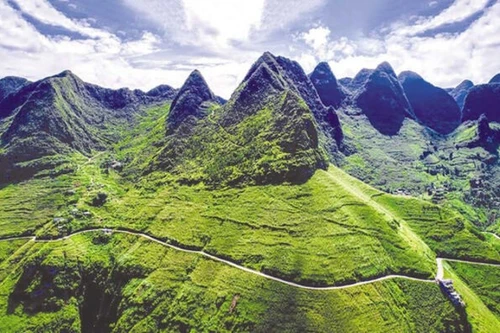 Le col Ma Pi Leng est situé dans le Géoparc mondial du plateau karstique de Dong Van. Photo : baodautu.