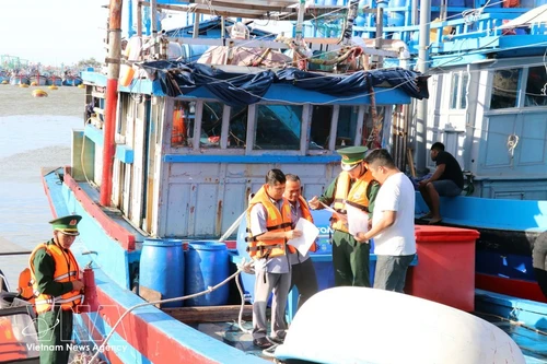Quang Tri met en œuvre une série de mesures coordonnées visant à renforcer le contrôle des navires de pêche. Photo: VNA