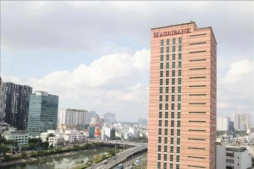 Le centre du 1er arrondissement de Hô Chi Minh-Ville abrite de nombreuses institutions financières nationales et internationales. Photo : VNA.