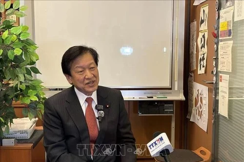 Un expert japonais souligne la signification du XIVe Congrès du Parti et le rôle du PCV