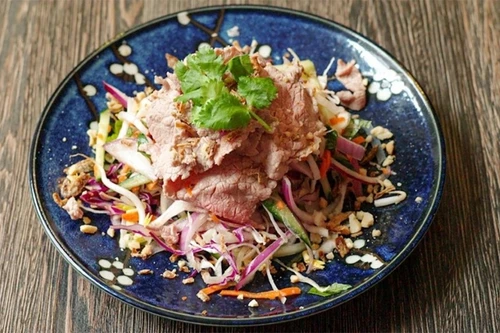 Bœuf mariné au citron vert. Photo : Taste Atlas