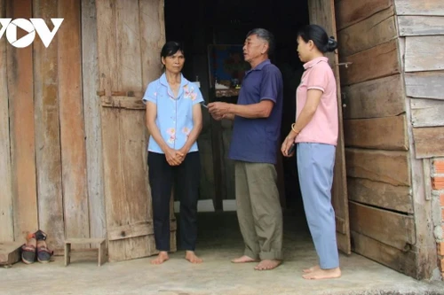 Lam Dong : Aller « de ruelle en ruelle, de porte en porte » pour mobiliser les électeurs à voter