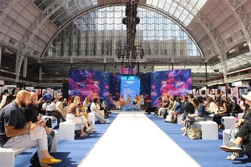 Source Fashion London, le plus grand salon européen d'approvisionnement en mode, qui s'est tenu du 8 au 10 juillet à Londres, au Royaume-Uni. Photo : VNA.