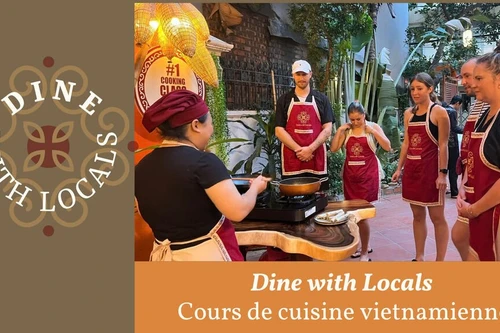 Les touristes étrangers découvrent l’art culinaire vietnamien
