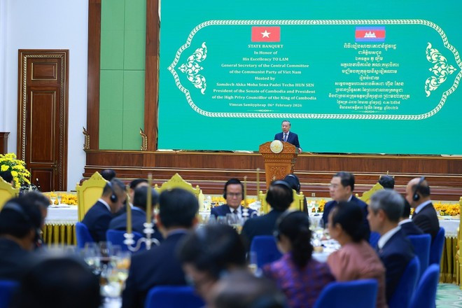 Le secrétaire général To Lam prend la parole en réponse. Photo : VNA