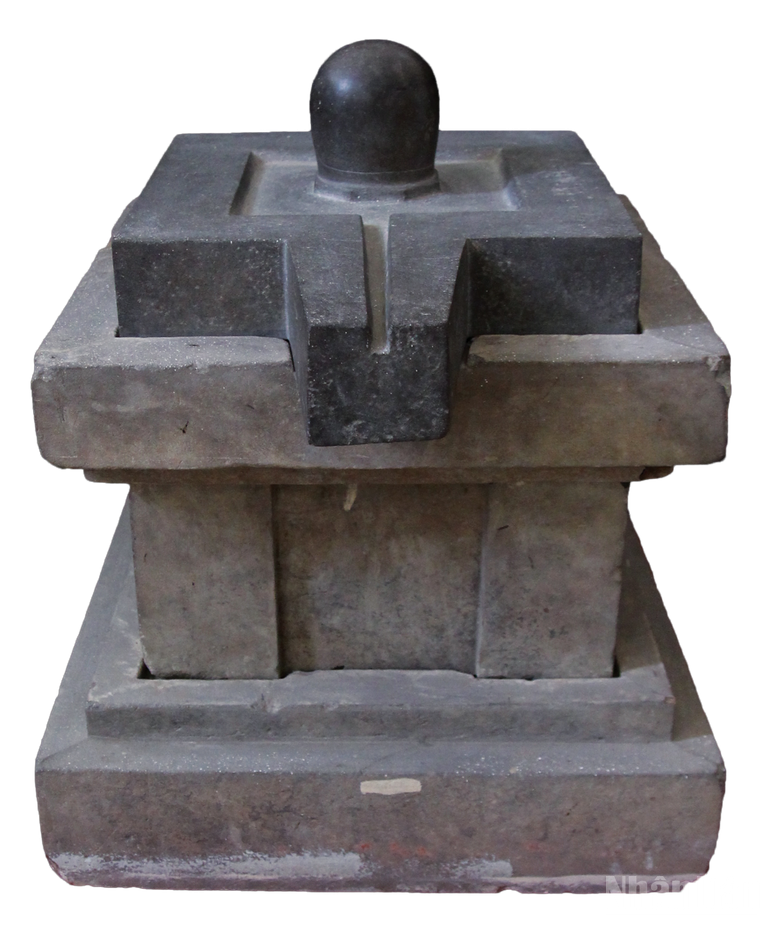 L'ensemble Linga-Yoni Linh Son a été reconnu trésor national. 6.png