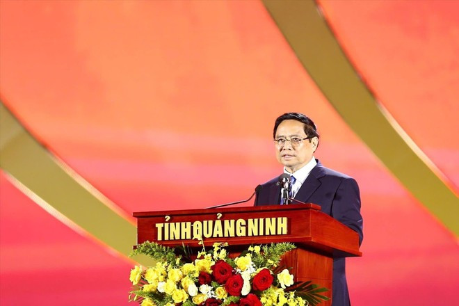 Le Premier ministre Pham Minh Chinh s’exprime lors de la cérémonie annonçant la valeur mondiale exceptionnelle de l’ensemble de monuments et de paysages de Yên Tu-Vinh Nghiêm-Côn Son, Kiêp Bac (Nord). Photo: VNA Le Premier ministre Pham Minh Chinh s’exprime lors de la cérémonie annonçant la valeur mondiale exceptionnelle de l’ensemble de monuments et de paysages de Yên Tu-Vinh Nghiêm-Côn Son, Kiêp Bac (Nord). Photo: VNA