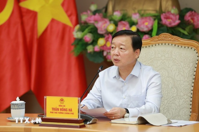 Le vice-Premier ministre Trân Hông Hà, président du Comité national de sécurité de l’aviation civile, lors de la réunion, à Hanoi, le 5 juin. Photo : VNA. Le vice-Premier ministre Trân Hông Hà, président du Comité national de sécurité de l’aviation civile, lors de la réunion, à Hanoi, le 5 juin. Photo : VNA.