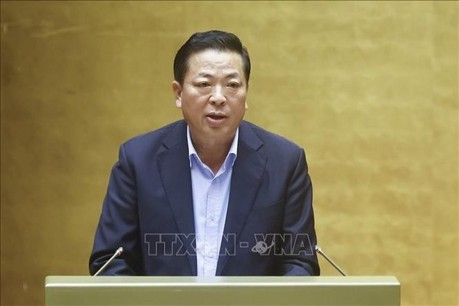 Le ministre de la Construction, Trân Hông Minh, devant l’Assemblée nationale. Photo : VNA.