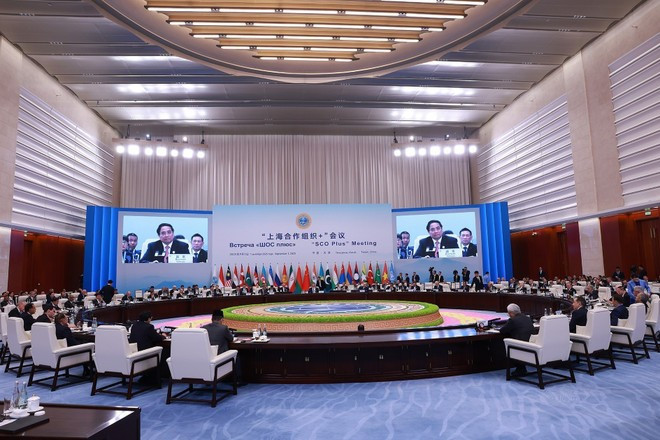 Lors du Sommet élargi de l’Organisation de coopération de Shanghai (OCS). Photo : VNA Lors du Sommet élargi de l’Organisation de coopération de Shanghai (OCS). Photo : VNA