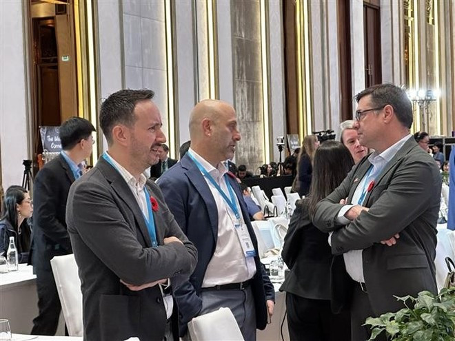 Les délégués à la 17e conférence internationale sur la Mer Orientale. Photo: VNA