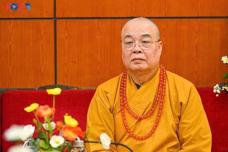 Le vénérable Thich Thanh Nhiêu, vice-président permanent du Conseil exécutif de l’Église bouddhiste du Vietnam. Photo: VOV1 vov5-5-dangnhanuoc-anh3-vyoa.jpg