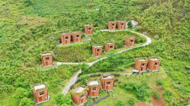 Le complexe H'mong Village a reçu le titre de "complexe écoresponsable exemplaire – niveau d’excellence. Photo: baovanhoa.vn 3-39.jpg