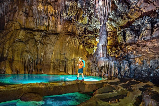 À l'intérieur de la grotte de Hung Thoong, du Parc national de Phong Nha-Ke Bang. Photo: VNA À l'intérieur de la grotte de Hung Thoong, du Parc national de Phong Nha-Ke Bang. Photo: VNA