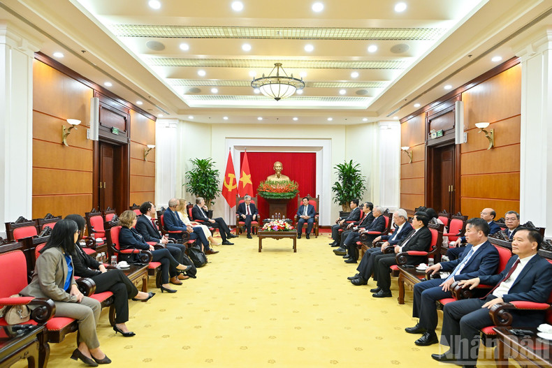 Vue générale de la rencontre au siège du Comité central du Parti. Photo: nhandan.vn 9.jpg