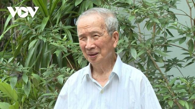 L’ancien combattant Vu Van Tuat, de la ville de Bac Kan (aujourd’hui le quartier Bac Kan, province de Thai Nguyen), n’oubliera jamais l’atmosphère enfiévrée de l’Insurrection générale d’août 1945. Photo: VOV cuu-chien-binh-vu-van-tuat-o-thanh-pho-bac-kan-nay-la-phuong-bac-kan-tinh-thai-nguyen-khong-bao-gio-quen-khong-khi-suc-soi-cua-cuoc-tong-khoi-nghia-thang-tam-nam-1945.jpg