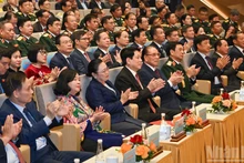 Des dirigeants, d’anciens dirigeants du Parti et de l’État et des délégués à la cérémonie. Photo : NDEL