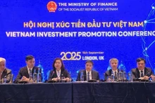 Conférence de promotion des investissements du Vietnam. Photo : NDEL