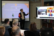 Lors du Forum des partenariats sanitaires Vietnam-Suède. Photo : NDEL