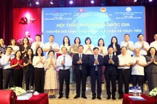 Des délégués lors de la conférence scientifique nationale intitulée « La transition verte au Vietnam - théorie et pratique ». Photo : NDEL.
