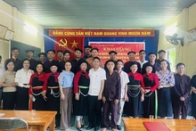 Lors du cours de formation sur le patrimoine culturel immatériel de l'ethnie de Cao Lan. Photo : NDEL.