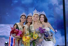Les quatre finalistes de Miss Terre 2025, avec la Vietnamienne Trinh My Anh, élue Miss Terre - Eau. Photos fournies par les organisateurs.