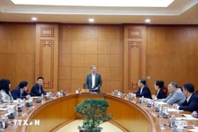 Le secrétaire général du Parti communiste vietnamien, Tô Lâm, prend la parole lors de la réunion avec les services concernés pour examiner les solutions de prise en charge des personnes handicapées. Photo : VNA.
