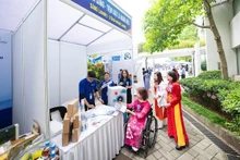 Un stand destiné aux personnes handicapées. Photo : nhandan.vn