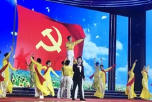 L’année 2025 a été marquée par la forte résonance d’événements culturels d’envergure nationale, notamment la série d’activités commémorant le 50ᵉ anniversaire de la réunification du pays, les 80 ans de la Révolution d’Août et la Fête nationale du 2 septembre. Photo : NDEL.