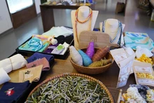 Des produits de soie brute de Nam Cao. Photo : congthuong.vn