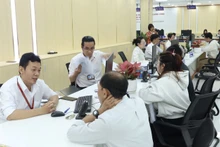 Le Centre de services administratifs publics de Hô Chi Minh-Ville dispose actuellement de 67 guichets de transaction, dont 61 sont déjà opérationnels. Photo: VNA