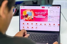 Le marché du commerce électronique, qui représentait 4 milliards de dollars en 2015, a été multiplié par huit pour atteindre 32 milliards de dollars l'an dernier. Photo : VNA.