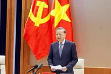 Le secrétaire général du Parti, To Lam, prend la parole lors de l'événement. Photo : NDEL