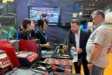 Automechanika a attiré 401 exposants venus de 16 pays et territoires, dont la Chine, la France, l'Allemagne, l'Inde, l'Italie, le Japon, etc. Photo : congthuong.vn