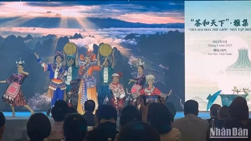 Le programme d’échange culturel et de promotion du tourisme intitulé « Le thé en harmonie mondiale – Collection élégante 2025 ». Photo : NDEL.