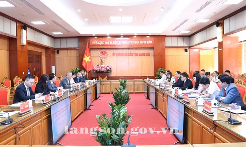Lors de la rencontre. Photo : langson.gov.vn. Lors de la rencontre. Photo : langson.gov.vn.