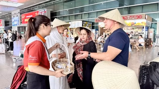 Des touristes iraniens effectueront un voyage de 10 jours au Vietnam. Photo: VGP.