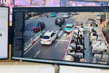 Un écran de surveillance du trafic via des caméras dotées d’intelligence artificielle. Photo : VnExpress.