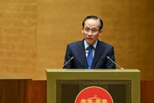 Le Hoai Trung, membre du Bureau politique et ministre des Affaires étrangères. Photo: Nhân Dân.