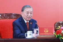 Le secrétaire général du Parti, To Lam, s’exprime lors d’une conférence de presse internationale sur les résultats du XIVe Congrès national du Parti, à Hanoï, le 23 janvier. Photo : VNA.