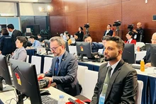 Journaliste sri-lankais : l’orientation future du Vietnam revêt une importance majeure pour la politique mondiale