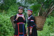 Femmes Thuy dans la province de Tuyen Quang. Photo : Nhân Dân.