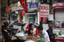La cuisine traditionnelle de Hanoï, grâce aux saveurs délicates et à la combinaison magique des ingrédients typiques, a conquis les convives de partout, même les plus exigeants. Photo : VNP.
