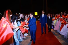 Cérémonie d'adieu du Premier ministre Pham Minh Chinh à l’issue de sa participation au 16e Forum économique mondial à Tianjin et de sa visite de travail en Chine. Photo : VNA.