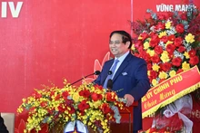 Le Premier ministre Pham Minh Chinh prend la parole lors du IVe Congrès du Comité du Parti de l’Électrique du Vietnam pour le mandat 2025-2030. Photo : NDEL.