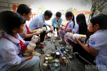 L’art des marionnettes sur l’eau de Nguyen Xa trouve un nouveau souffle à l’école