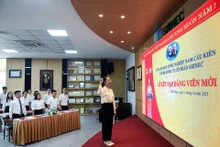 Les membres du Parti à l’ère nouvelle dans la “Zone industrielle verte” de Nam Cau Kien