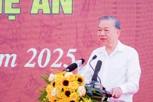 Le secrétaire général du Parti communiste du Vietnam (PCV), To Lam s'exprime lors de la cérémonie. Photo : Thanhnien.