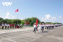 Les militaires et habitants de Truong Sa unis dans un même élan